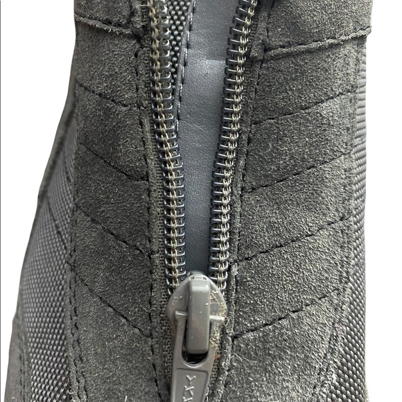 Aerosoles Grey Suede with Grey Fabric Size 8 - Picture 2 of 7